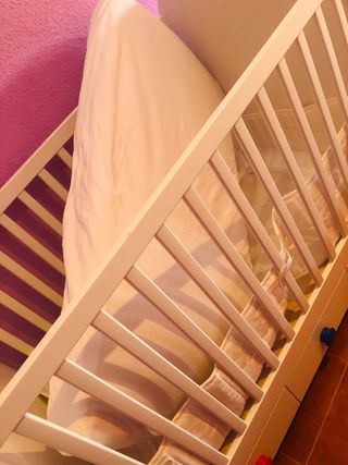 Cuna blanca Ikea con cajones incluye colchon 