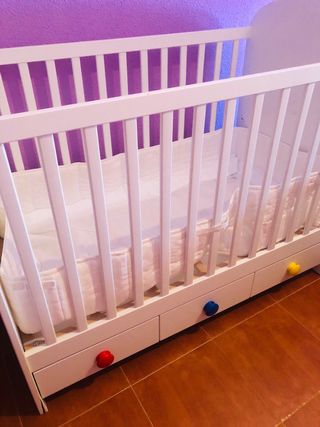 Cuna blanca Ikea con cajones incluye colchon 