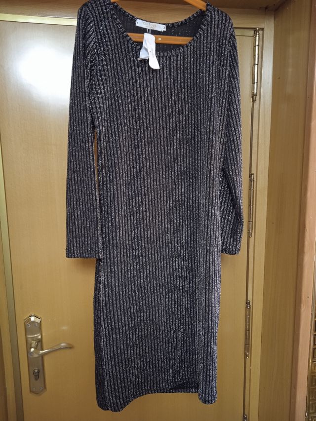 Vestido MOSNOVA negro y plata - Talla M