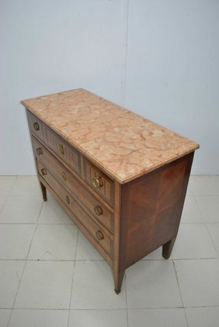 Antigua cómoda Luis XVI
