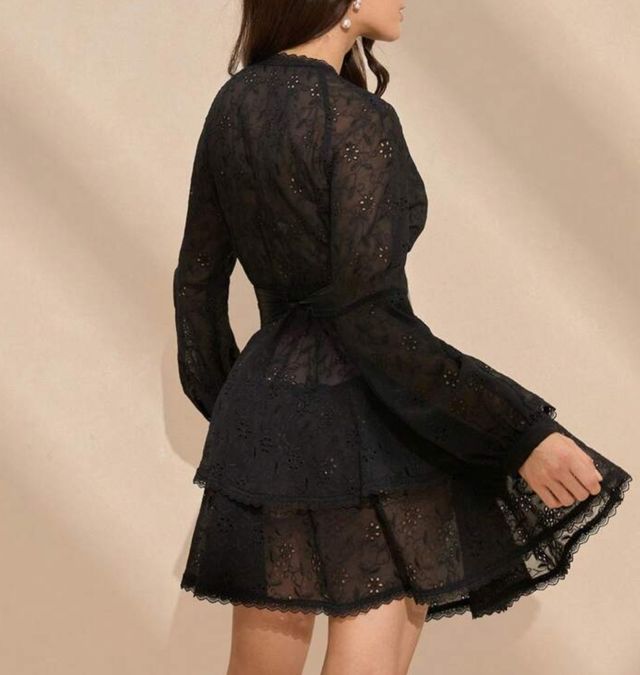 Vestido negro encaje