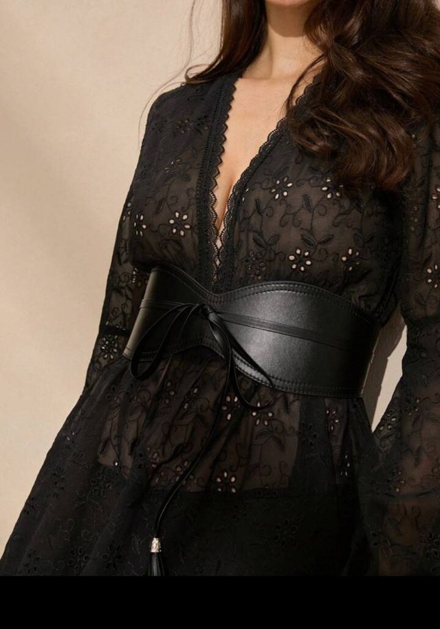 Vestido negro encaje