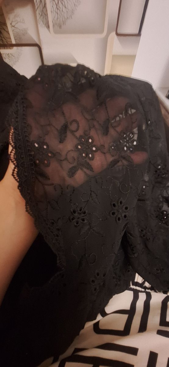 Vestido negro encaje