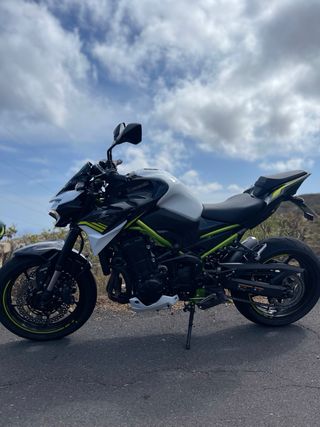Kawasaki Z900 (2020) (DE CANARIAS)