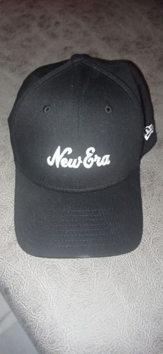 Gorra New Era negra