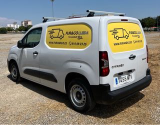 Alquiler de furgoneta pequeña sin conductor