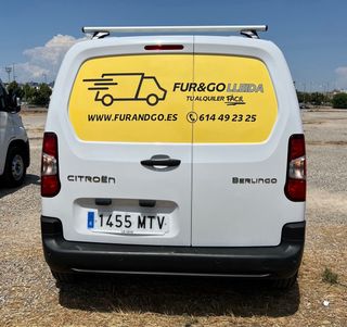 Alquiler de furgoneta pequeña sin conductor