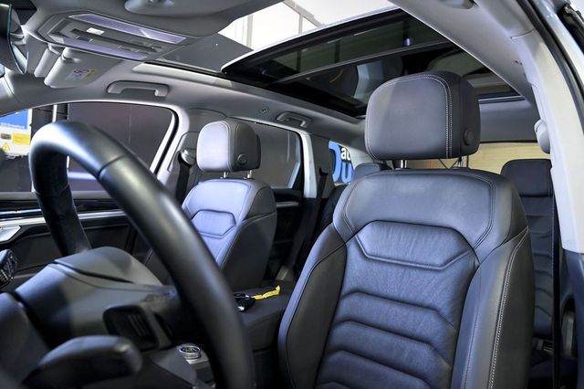 Volkswagen Touareg   eHybrid Eleg 3.0 V6 TSI 280kW Tip 4M 
