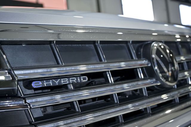 Volkswagen Touareg   eHybrid Eleg 3.0 V6 TSI 280kW Tip 4M 
