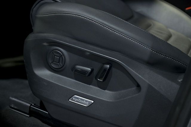 Volkswagen Touareg   eHybrid Eleg 3.0 V6 TSI 280kW Tip 4M 