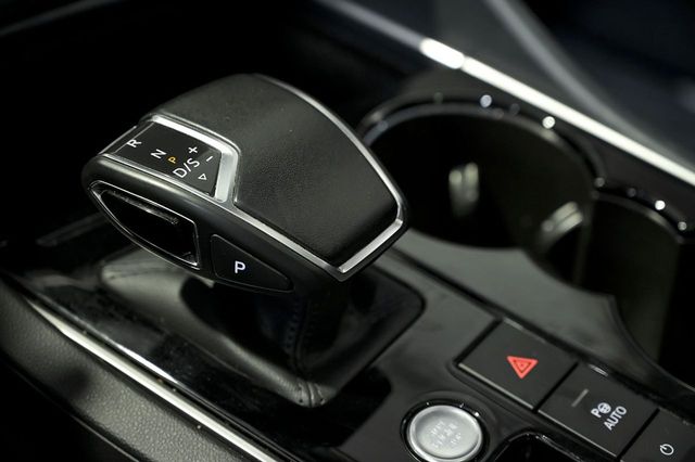 Volkswagen Touareg   eHybrid Eleg 3.0 V6 TSI 280kW Tip 4M 