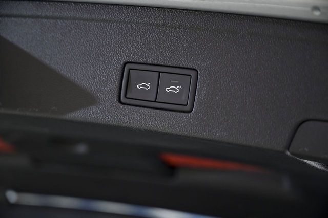 Volkswagen Touareg   eHybrid Eleg 3.0 V6 TSI 280kW Tip 4M 