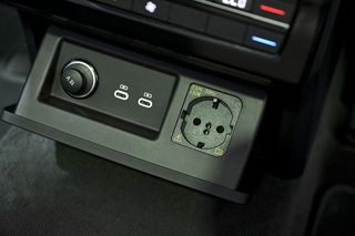 Volkswagen Touareg   eHybrid Eleg 3.0 V6 TSI 280kW Tip 4M 