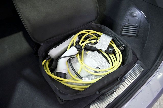 Volkswagen Touareg   eHybrid Eleg 3.0 V6 TSI 280kW Tip 4M 