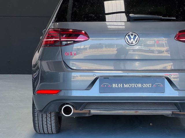 VOLKSWAGEN Golf GTI Performance 2.0 TSI 180kW(245CV) DSG