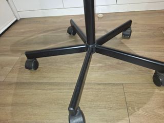 Silla oficina giratoria negra