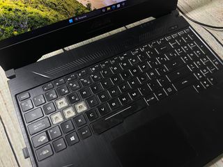 Portátil ASUS Ryzen 5 Gaming