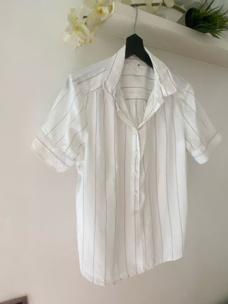 Camisa Levis blanca rayas M