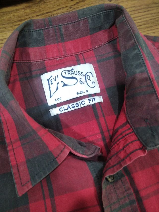 2 Camisas Hombre S - Levi's & Springfield