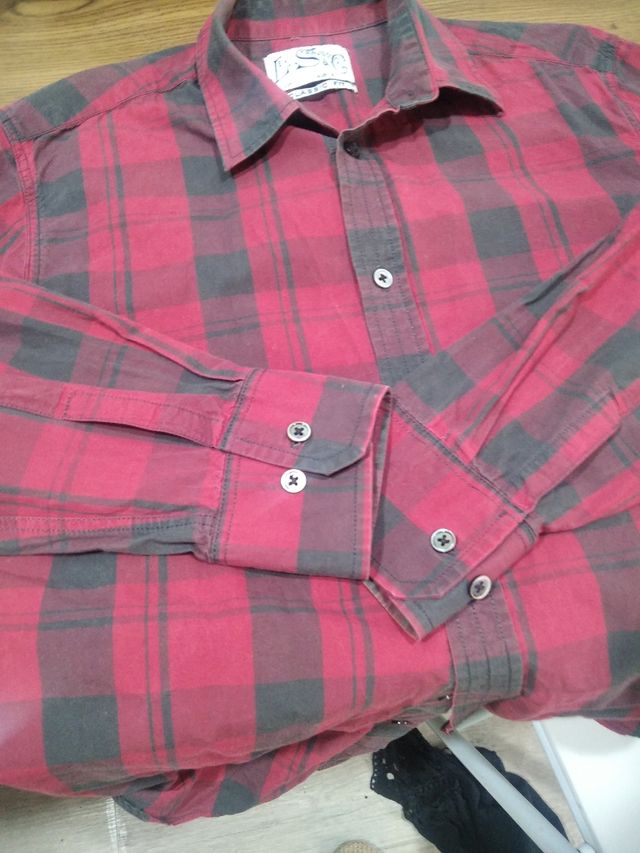 2 Camisas Hombre S - Levi's & Springfield