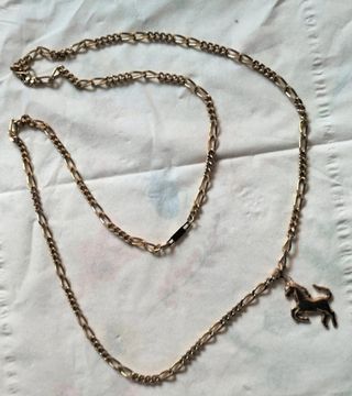 Collar caballo chapado en oro