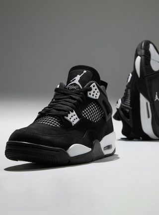 Air Jordan 4 Retro White Thunder 2024