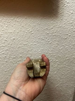 Figura de piedra antigua (Colombia)