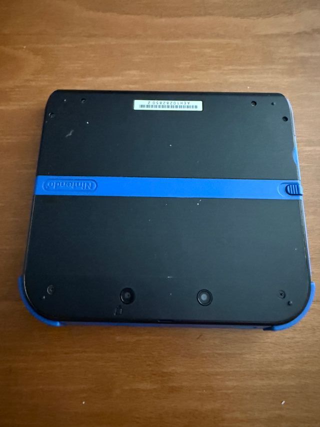 Nintendo 2DS negra-azul consola portátil