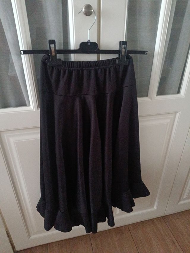 Conjunto Flamenco Niña: Falda negra y maillot rosa