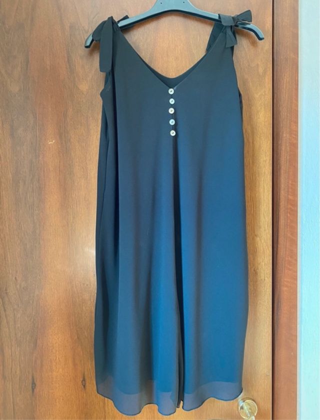 Vestito nero estivo senza maniche