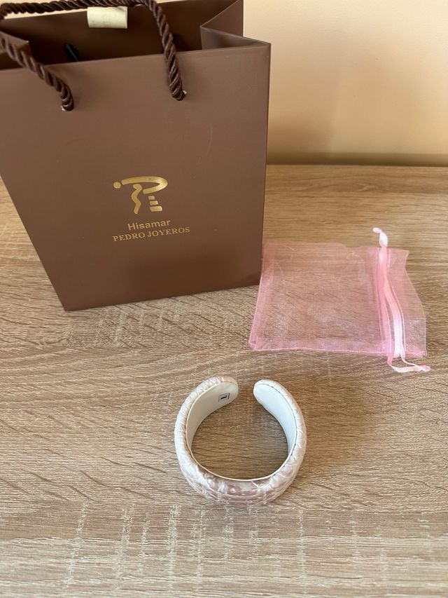 Pulsera/ brazalete, piel avestruz, a estrenar.