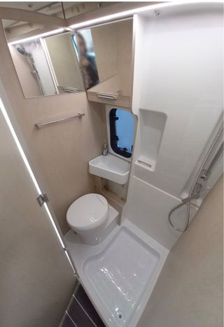 Alquiler furgoneta Camper Fiat Ducato