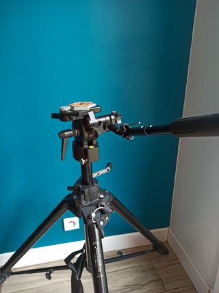 Trípode Profesional Manfrotto 075B con rótula 136