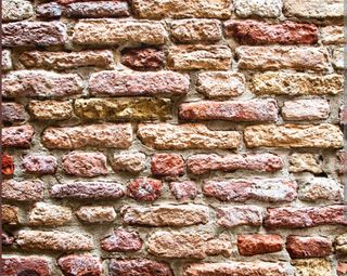 Busco albañil para días sueltos.