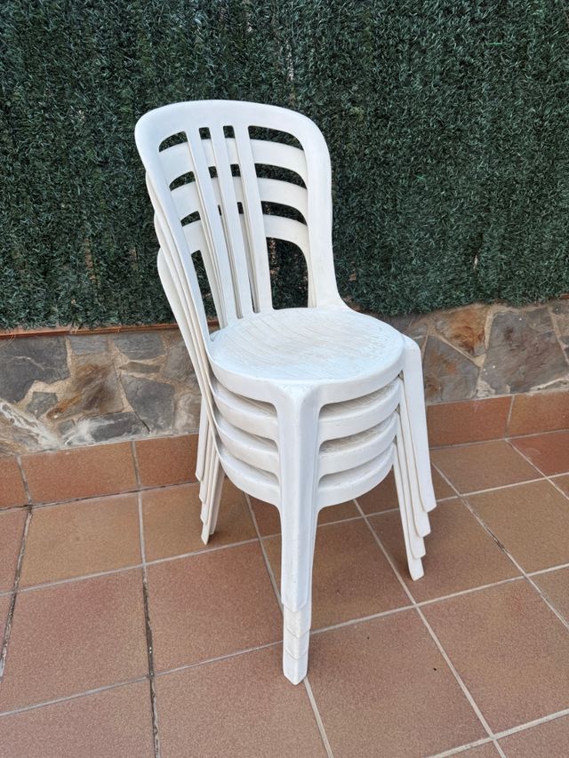 4 sillas de exterior blancas garrotxa