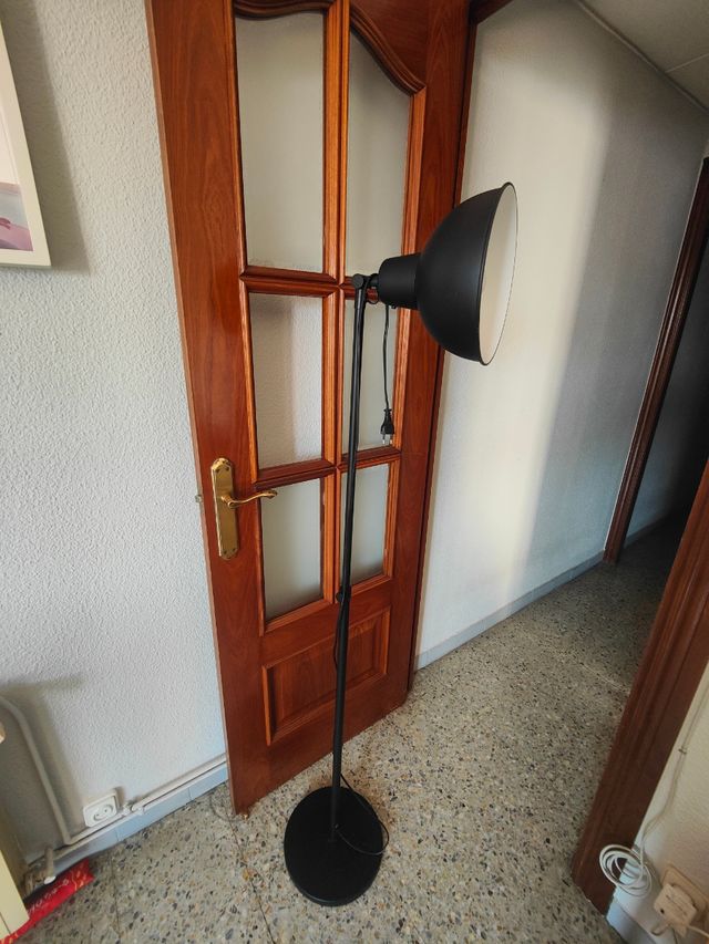 Lámparas de pie de lectura.