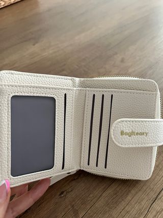 Portafoglio Bagiteary bianco latte nuovo . 