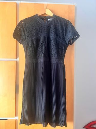 Vestido negro encaje