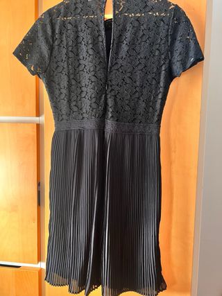 Vestido negro encaje