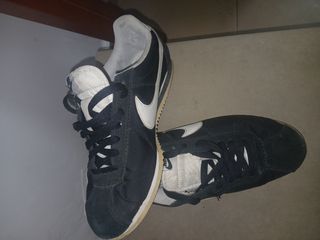 Zapatillas Nike Cortez - Negras y Blancas