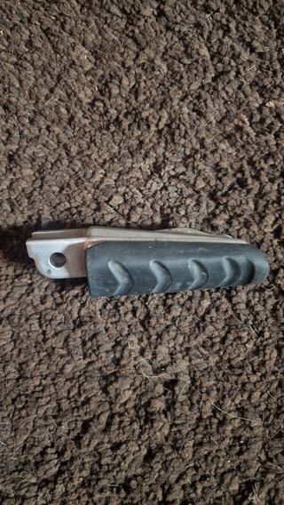 Estribera Derecha BMW S1000XR