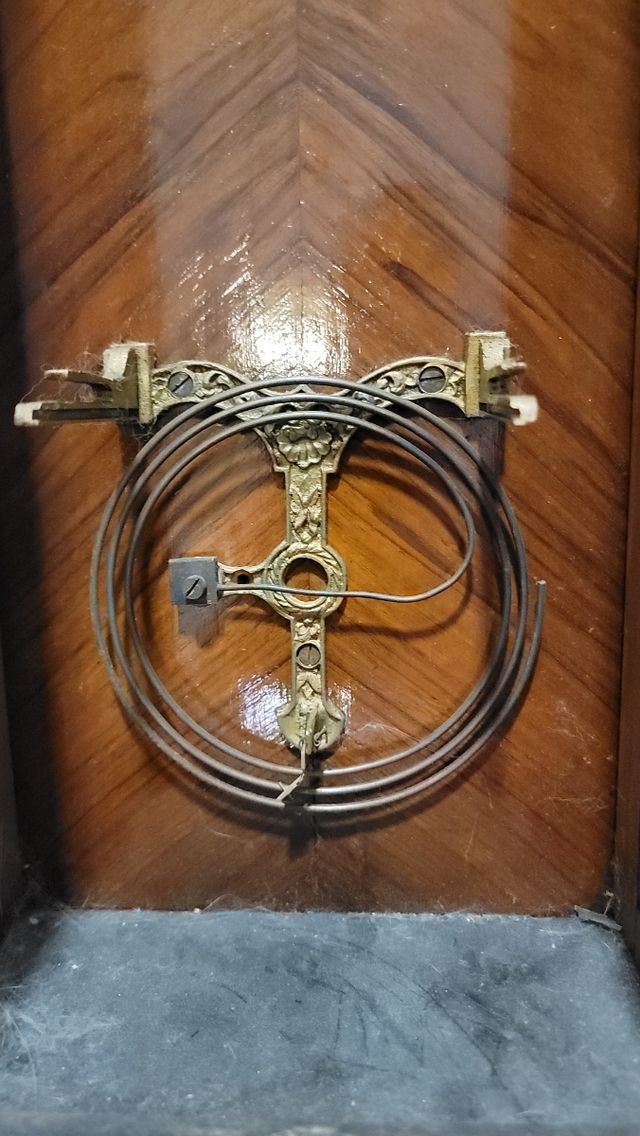 Mueble vitrina Reloj antiguo madera