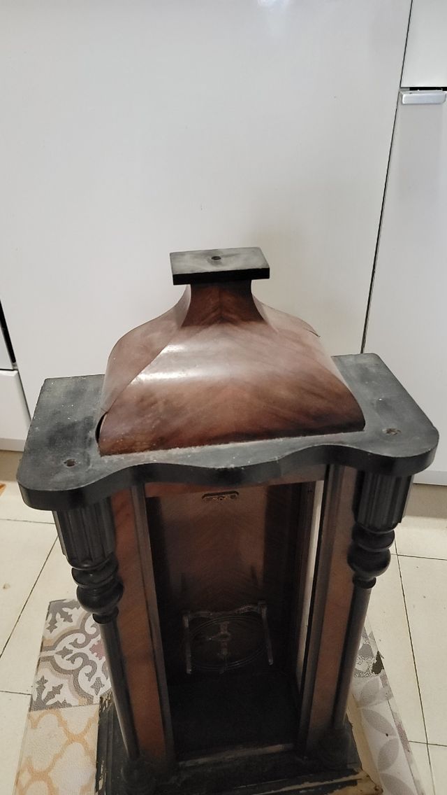 Mueble vitrina Reloj antiguo madera