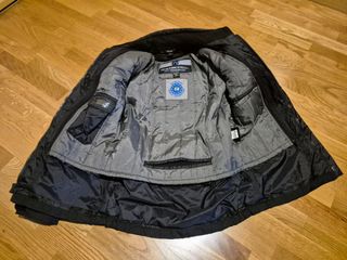 Dos chaquetas de moto (cuero y cordura)