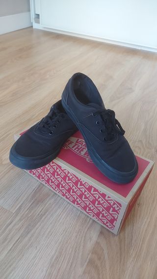 Vans negras talla 38