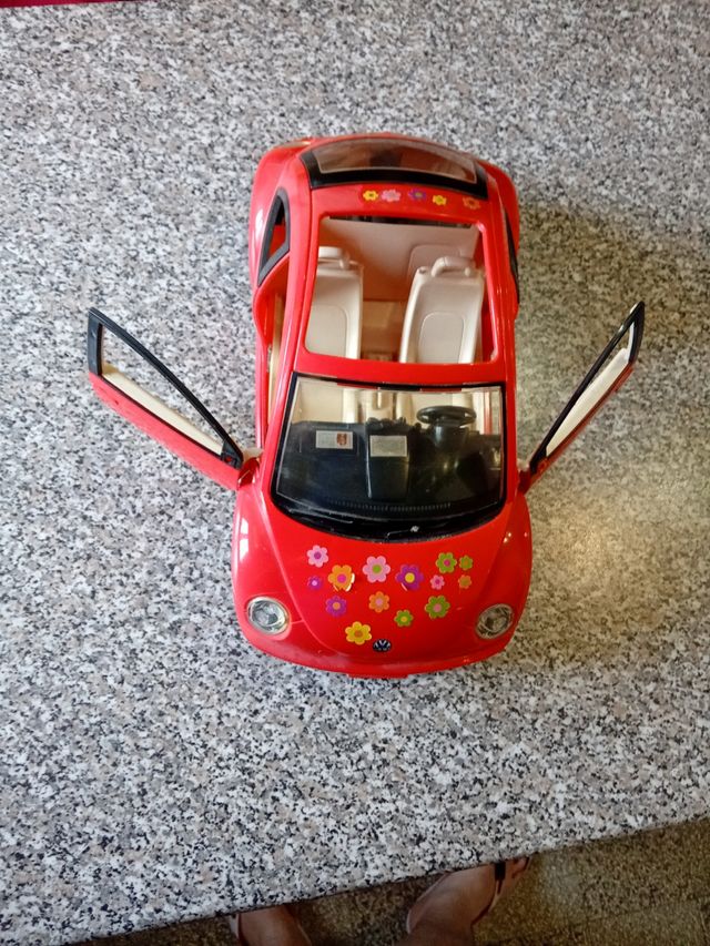 Macchina Volkswagen Maggiolino Barbie