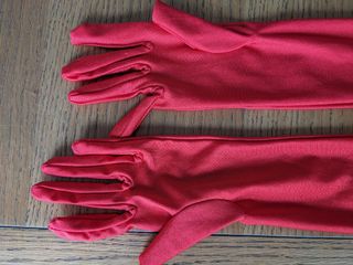 Guantes largos rojos - disfraz. Largo total 52 cm