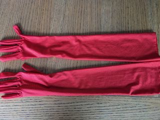 Guantes largos rojos - disfraz. Largo total 52 cm