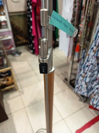 Lámpara de pie moderna - marrón y plata