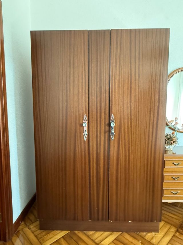 Armario madera 2 puertas